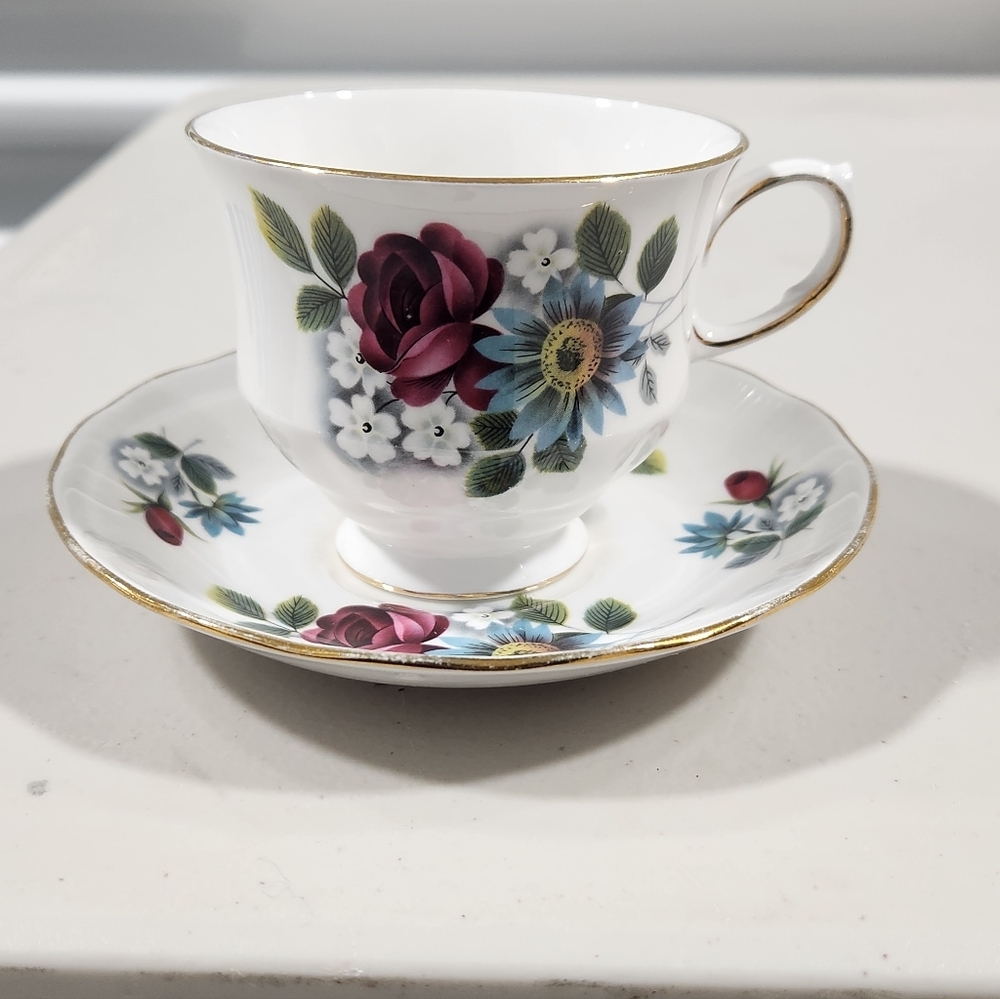 Queen Anne Floral Bone China Teacup and Saucer Set